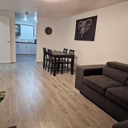 Contemporary City Centre Flat Belfast Bagian luar foto