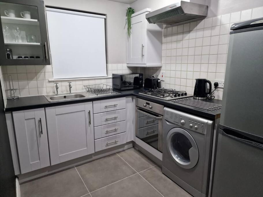 Contemporary City Centre Flat Belfast Bagian luar foto